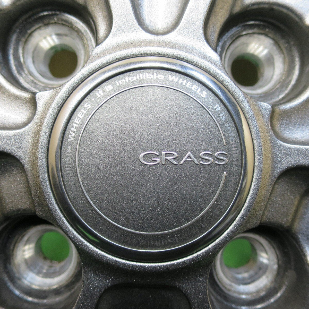 バリ溝！キレイ！8.5分★スタッドレス 165/70R14 ヨコハマ アイスガード iG50 プラス GRASS グラス 14インチ PCD100/4H★5012009イス