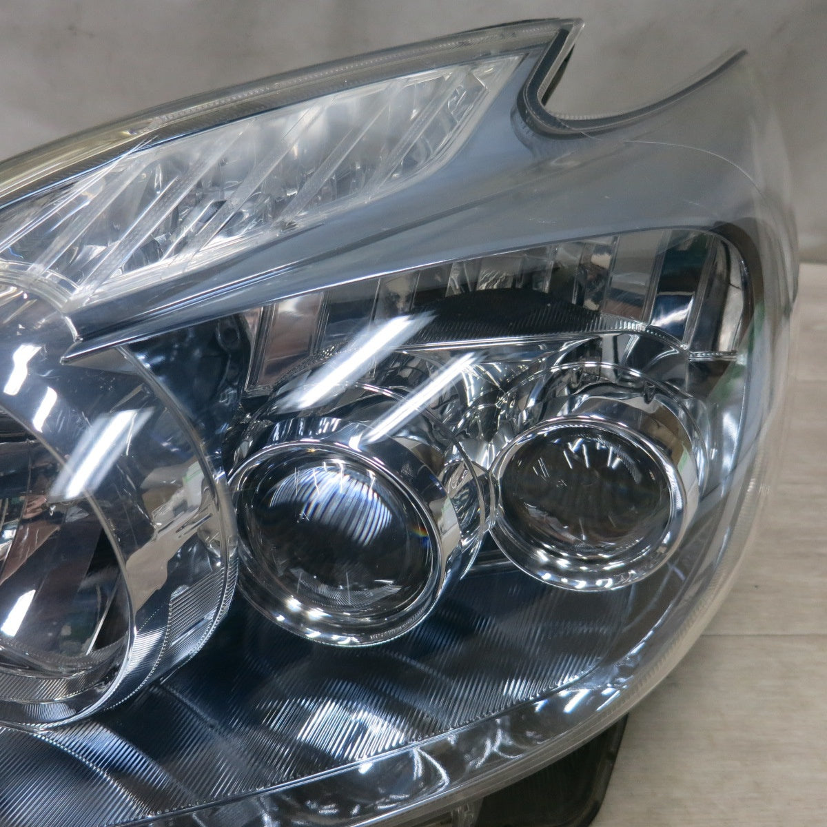 [送料無料] ◆トヨタ プリウス 30系 前期 純正 LED ツーリング ヘッド ライト ランプ 左側 Koito 47-30◆