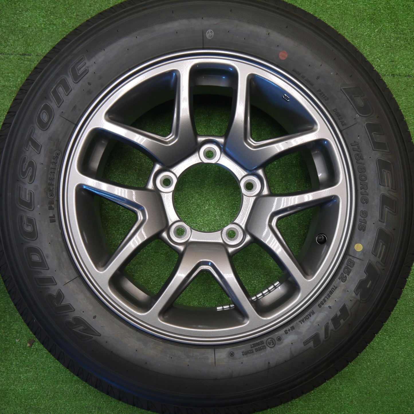 新車外し！25年★スズキ JB64 W ジムニー 純正 175/80R16 ブリヂストン デューラー H/L 852 16インチ PCD139.7/5H★5102910Hノ