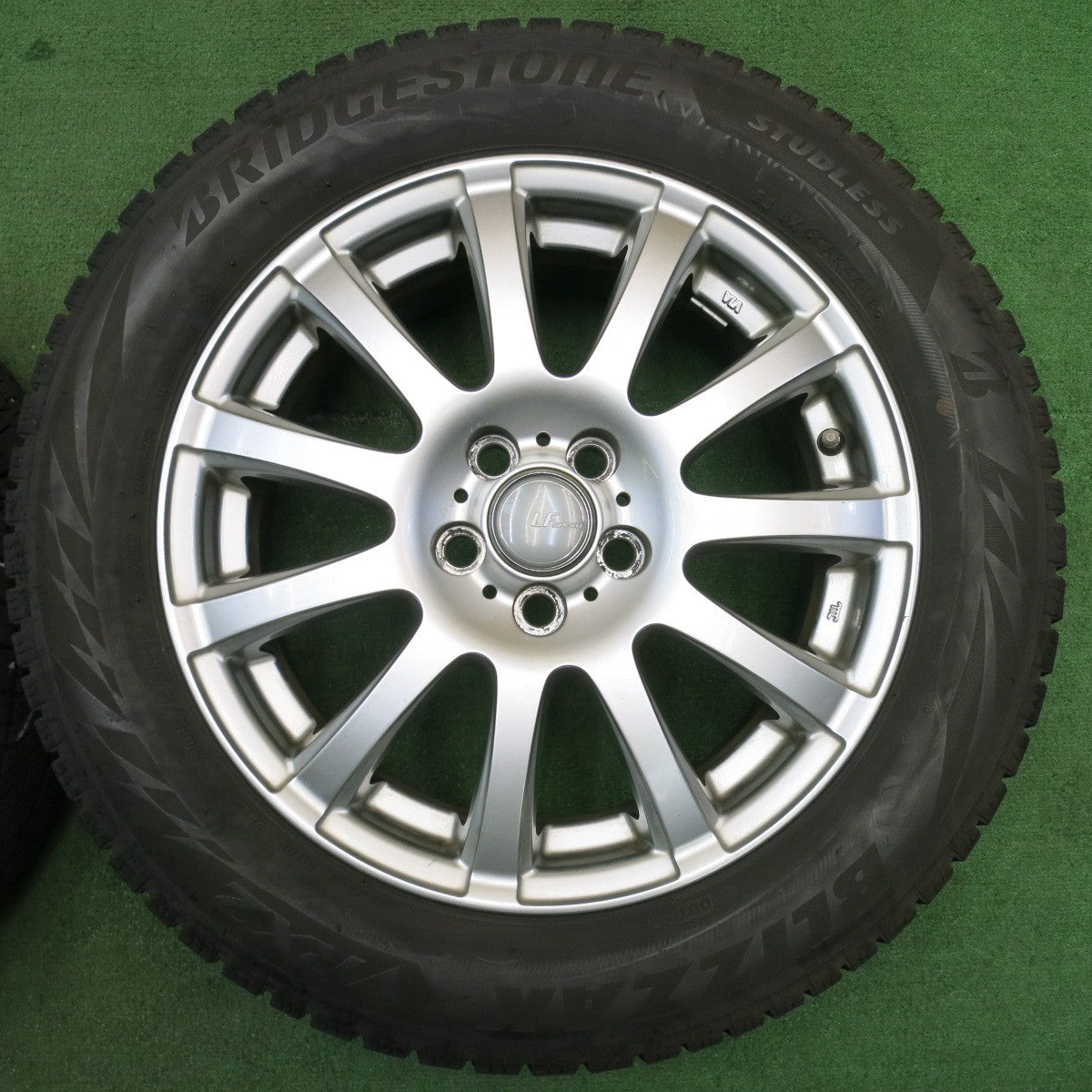 バリ溝！8.5分★レクサス CT 205/55R16 スタッドレス ブリヂストン ブリザック VRX2 LF SPORT LFスポーツ 16インチ PCD100/5H★5050410NJス