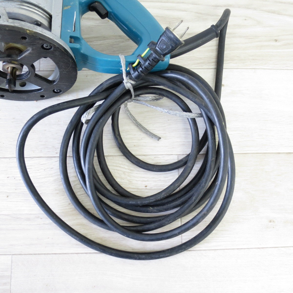 [送料無料] ◇マキタ ルータ 3600HA 電動 工具 ルーター 100V makita コード式◇