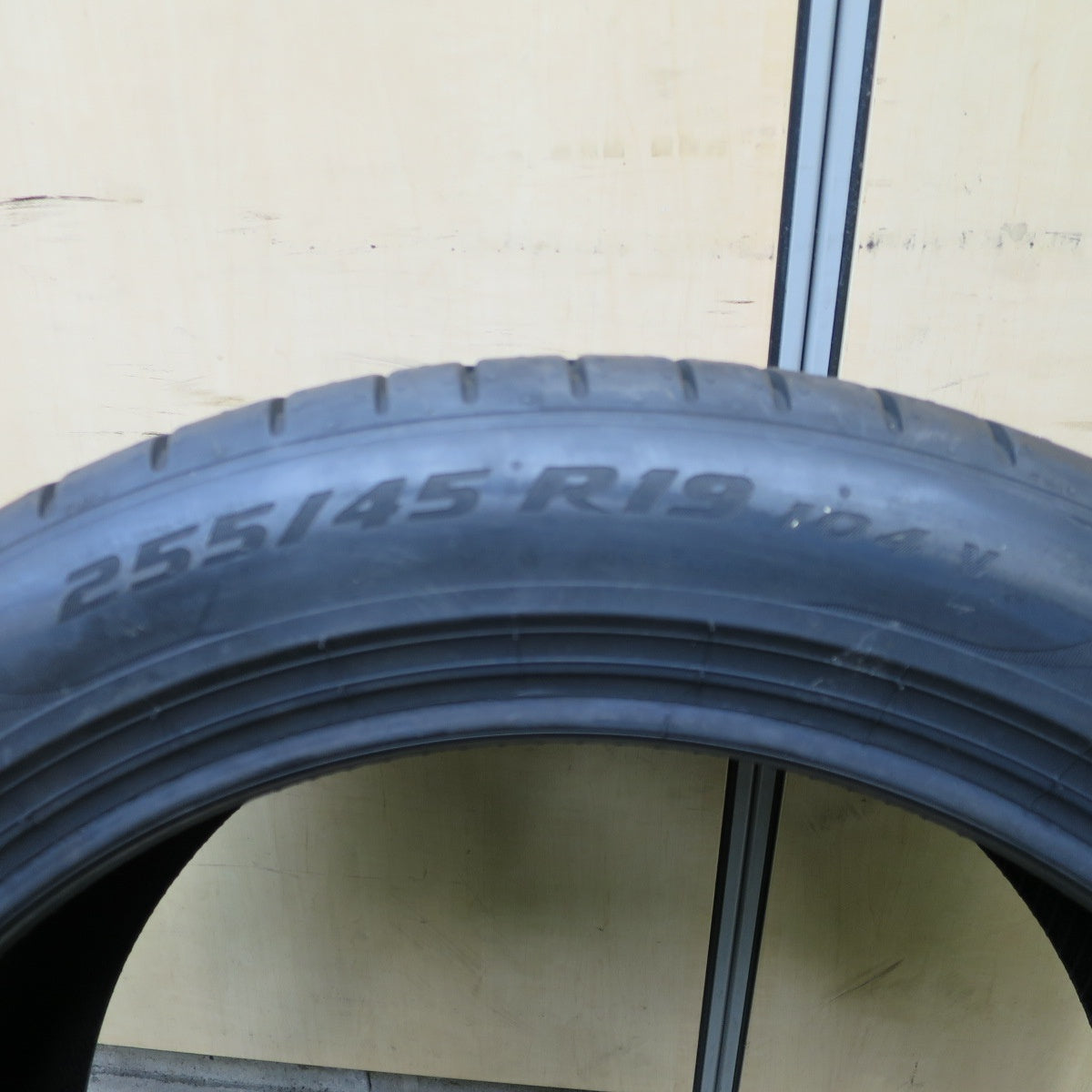 未使用！22年！1本★255/45R19 ピレリ PZERO TM VOL ELECT Pゼロ 19インチ タイヤ ボルボ 承認 電気 自動車 向け★6033004ナノタ