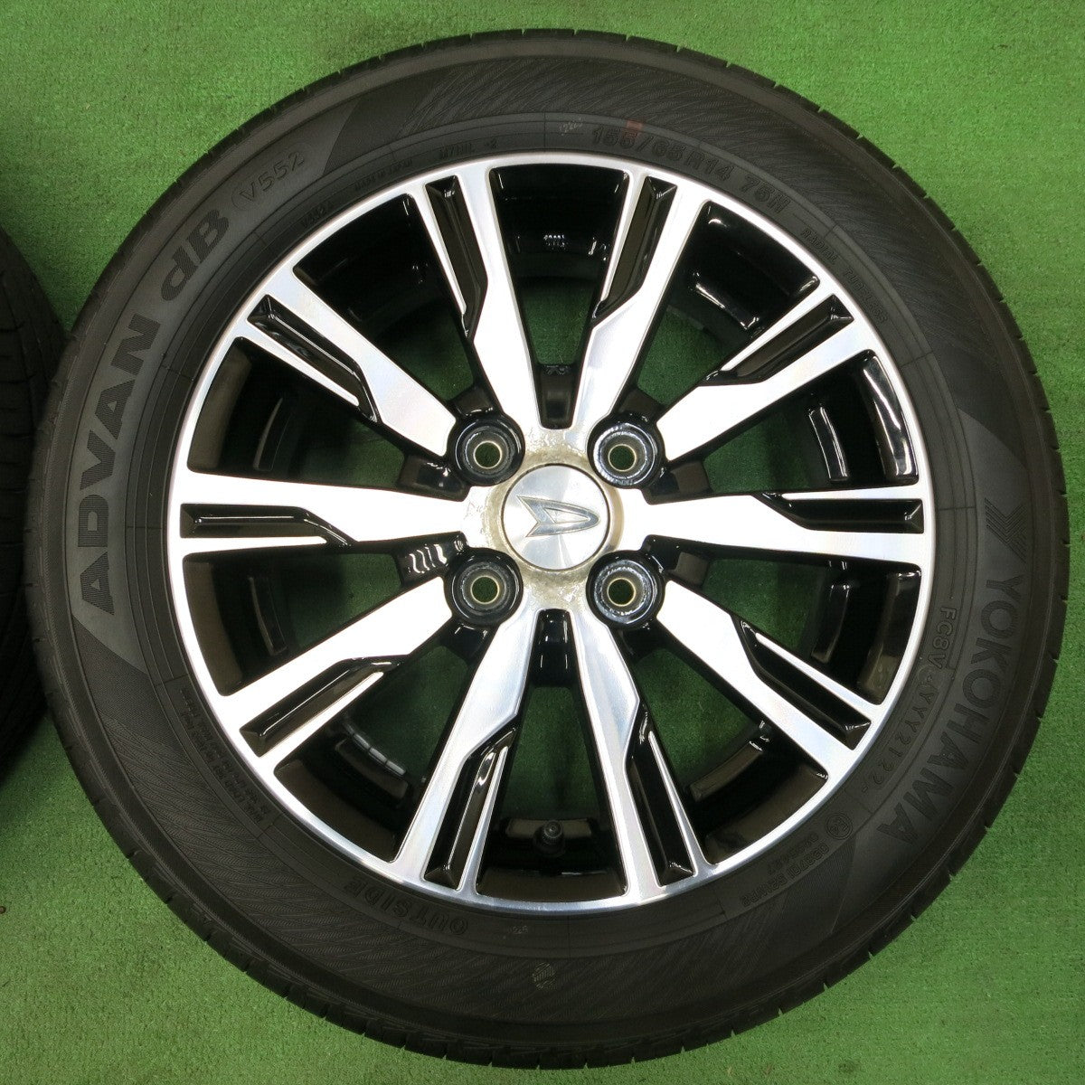 *送料無料* バリ溝！22年！ほぼ10分★ダイハツ タント カスタム 純正 155/65R14 ヨコハマ アドバン dB V552 14インチ PCD100/4H★4052008イノ