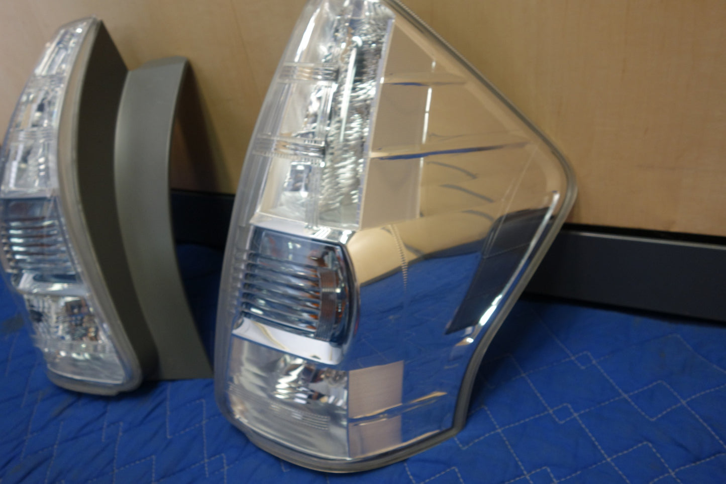 [送料無料] 左右セット☆トヨタ ZVW40 ZVW41 プリウスα 純正 テールライト LED STANLEY 47-46 テールランプ TOYOTA 現状品☆