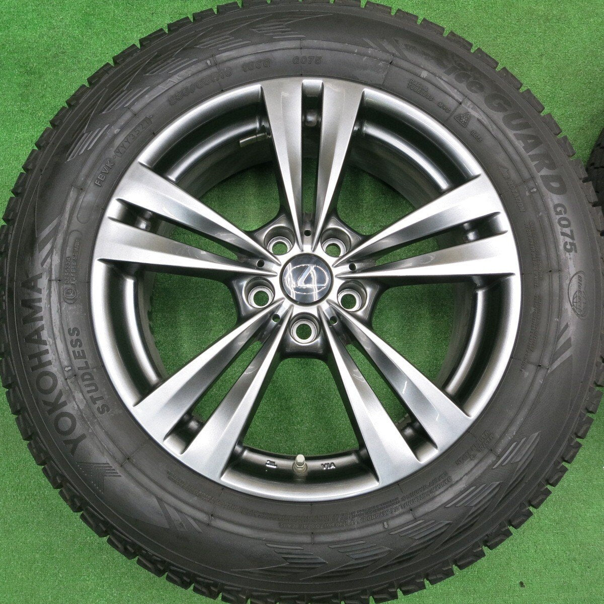 センサー付！バリ溝！21年！キレイ！9.5分★レクサス等 レアマイスター L-Fラウンジ 235/65R18 スタッドレス ヨコハマ アイスガード G075 PCD114.3/5H★4103103HAス