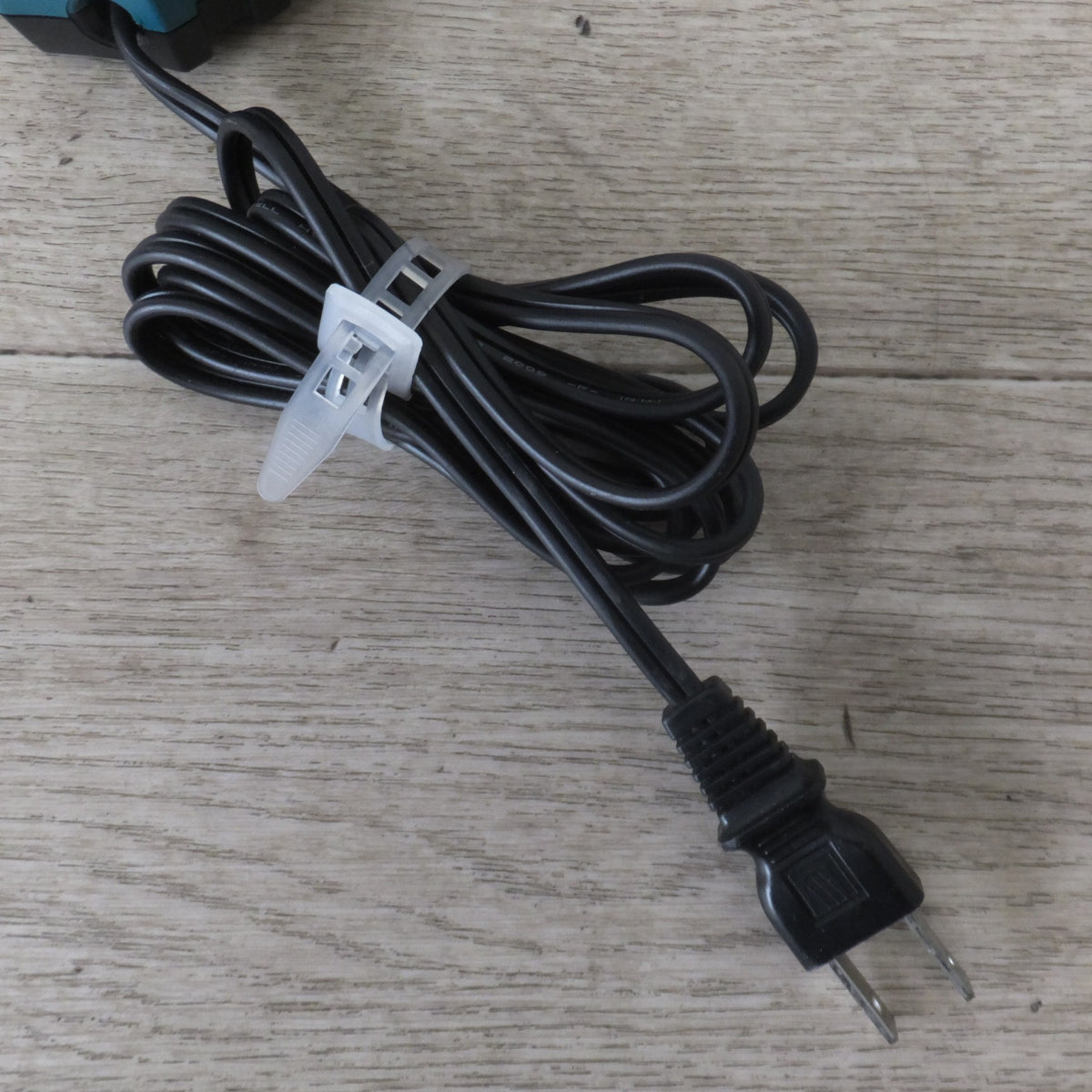 ★マキタ makita 充電器 DC10WA　100V～ 45VA 50-60Hz　7.2V-10.8V 2.4A-1.6A★