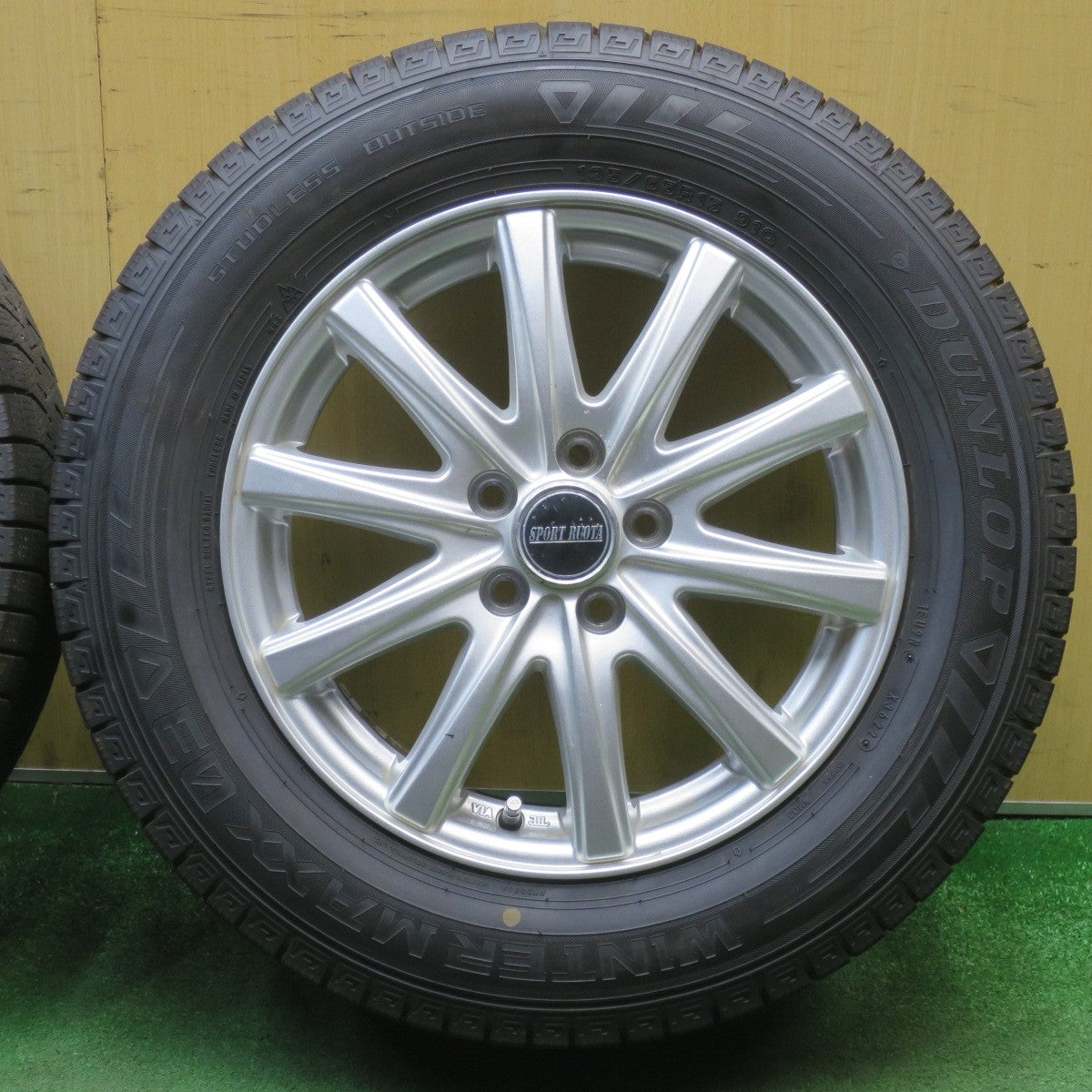 バリ溝！22年！9.5分★プリウス 等 195/65R15 スタッドレス ダンロップ ウインターマックス03 SPORT RUOTA 15インチ PCD100/5H★6032703NJス