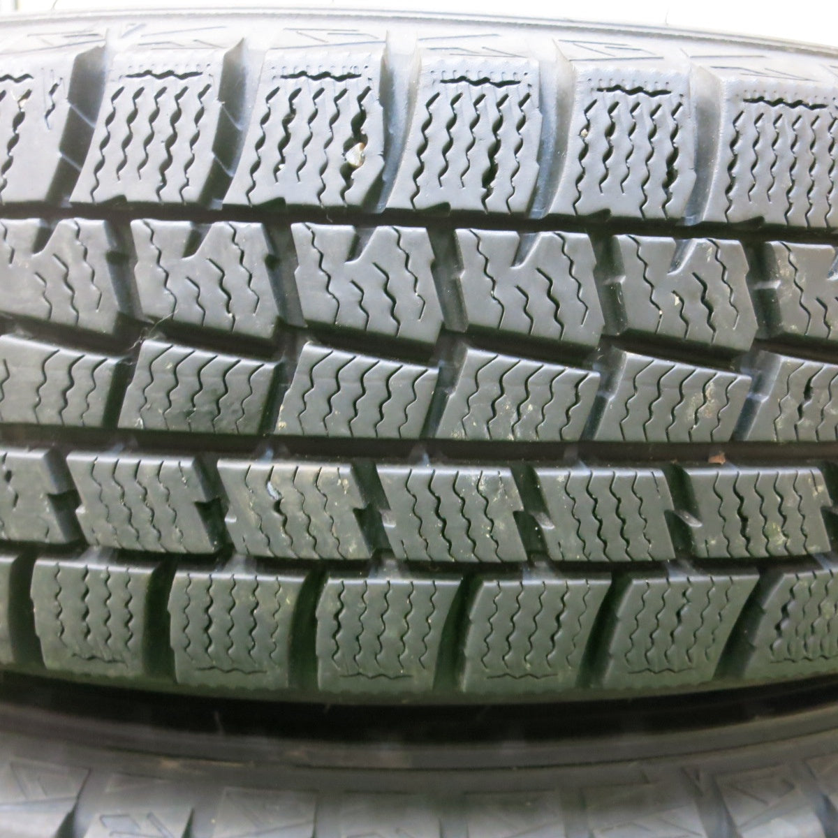 [送料無料] バリ溝！8.5分★スタッドレス 145/80R13 ダンロップ ウインターマックス WM01 Proget ROXCY 13インチ PCD100/4H★4110812SYス