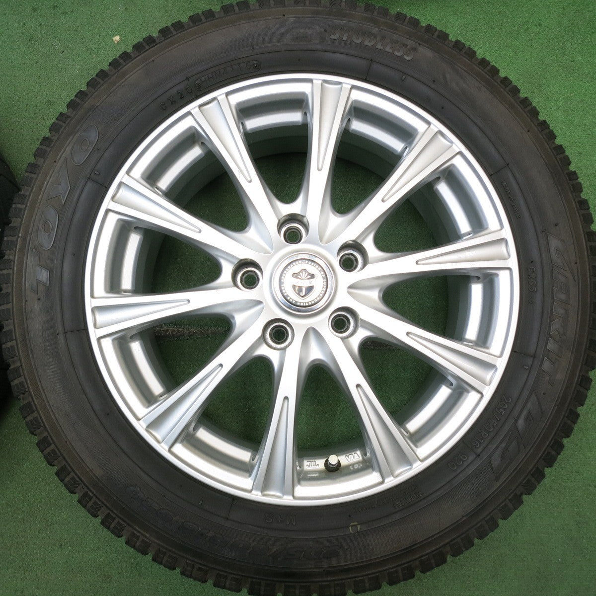 バリ溝！8.5分★スタッドレス 205/60R16 トーヨー ガリット G5 JOKER ジョーカー 16インチ PCD114.3/5H★5072702HAス