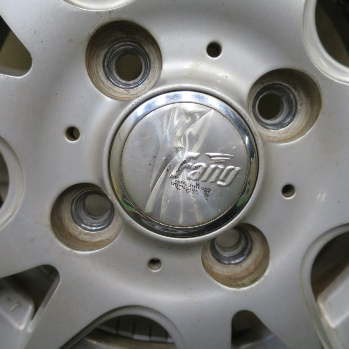 タイヤほぼ未使用！24年★スタッドレス 145/80R12 80/78N ヨコハマ SY01 Fang ファング 12インチ PCD100/4H★5051303TTス