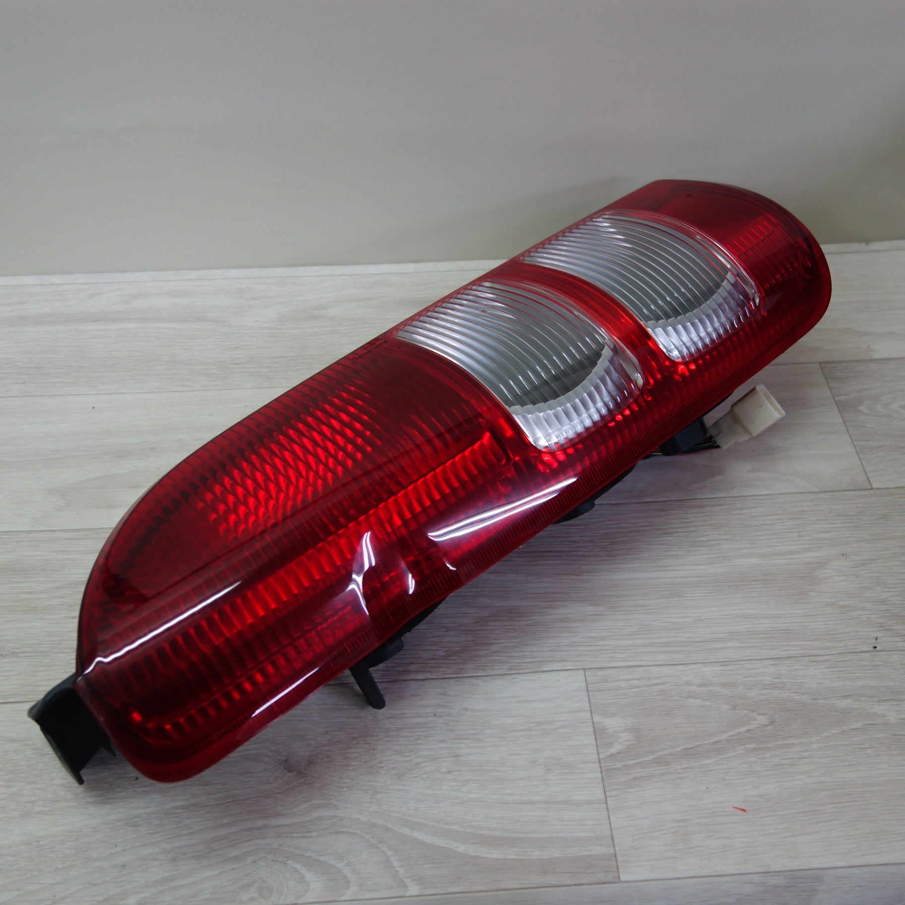 送料無料] 左右セット☆トヨタ 200系 前期 ハイエース 純正