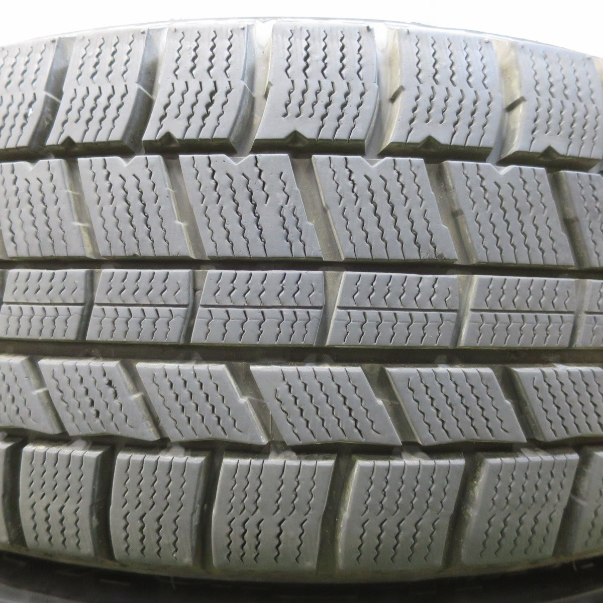 バリ溝！24年！キレイ！9.5分★スタッドレス 205/60R16 オートバックス ノーストレック N5 SIBILLA NEXT W45 シビラ ネクスト 16インチ PCD114.3/5H★6040710イス