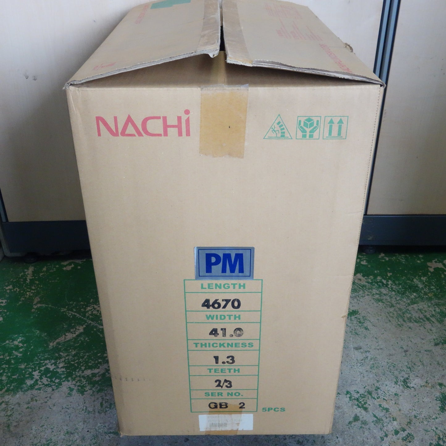 ●複数在庫有●[送料無料] 未使用☆NACHI バンドソー 替刃 長さ 4670 幅 41 厚さ 1.3 歯 2/3 5枚 入り 1箱☆