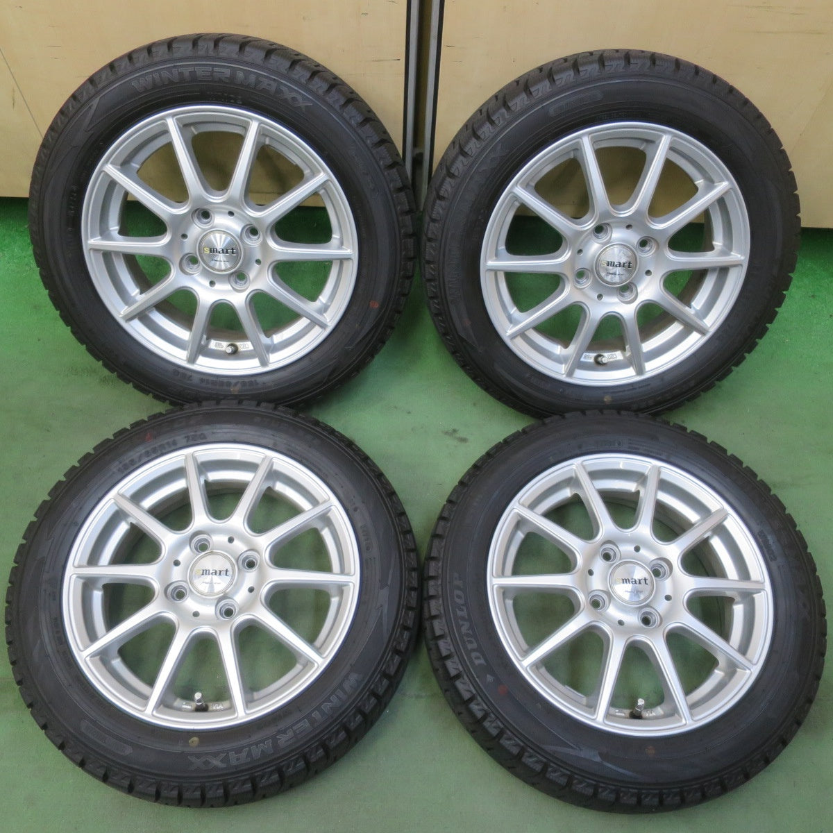 バリ溝！24年！キレイ！9.5分以上◎スタッドレス 155/65R14 ダンロップ ウインターマックス WM02 smart MANARAY SPORT スマート マナレイ 14インチ PCD100/4H◎6080902イス