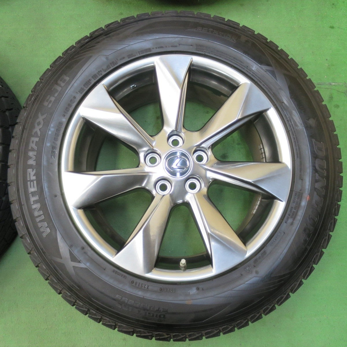 センサー付！バリ溝！キレイ！9分★レクサス 20系 RX 純正 235/65R18 スタッドレス ダンロップ ウインターマックス SJ8 18インチ PCD114.3/5H★5022701イス