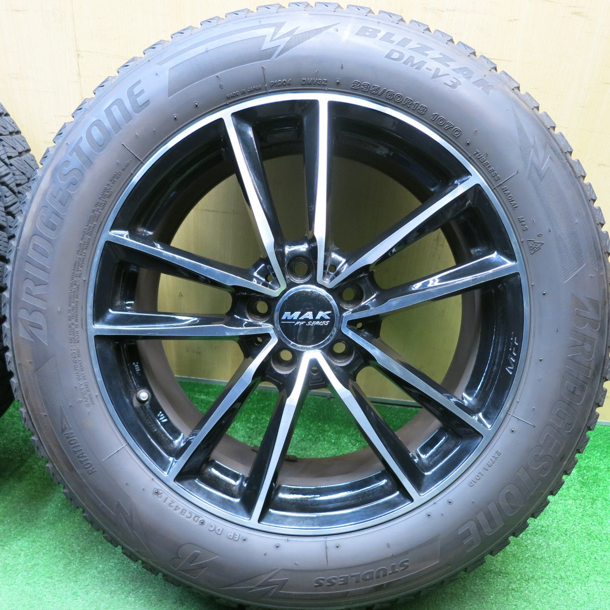 4本価格★ベンツ 等 MAK BREMEN FF SERIES 235/60R18 スタッドレス ブリヂストン ブリザック DM-V3 ブレーメン 18インチ PCD112/5H★6011111HAス