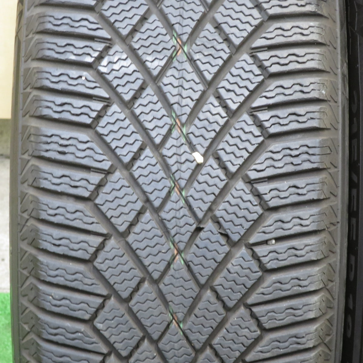 バリ溝！21年！キレイ！9.5分★ボルボ V60 クロスカントリー VST Type-ST1 215/55R18 スタッドレス コンチネンタル バイキングコンタクト7 18インチ PCD108/5H★5111103TTス