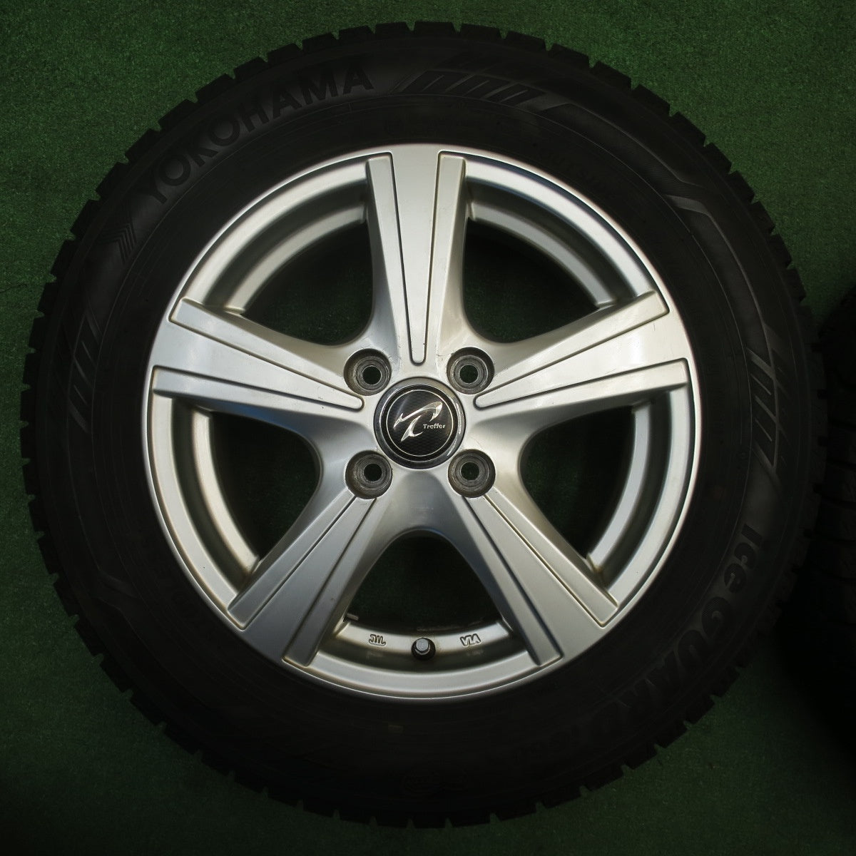 バリ溝！21年！9.5分★スタッドレス 175/65R14 ヨコハマ アイスガード iG60 Treffer トレファー 14インチ PCD100/4H★5120404NJス