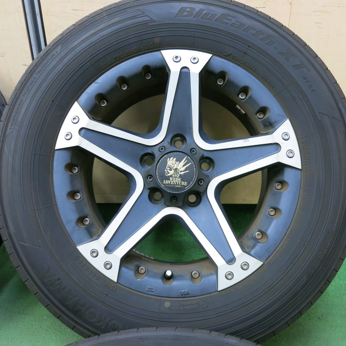 バリ溝！22年！8.5分★215/70R16 ヨコハマ BluEarth-XT AE61 WEDS ADVENTURE ウェッズ アドベンチャー 16インチ PCD114.3/5H★5081804SKノ