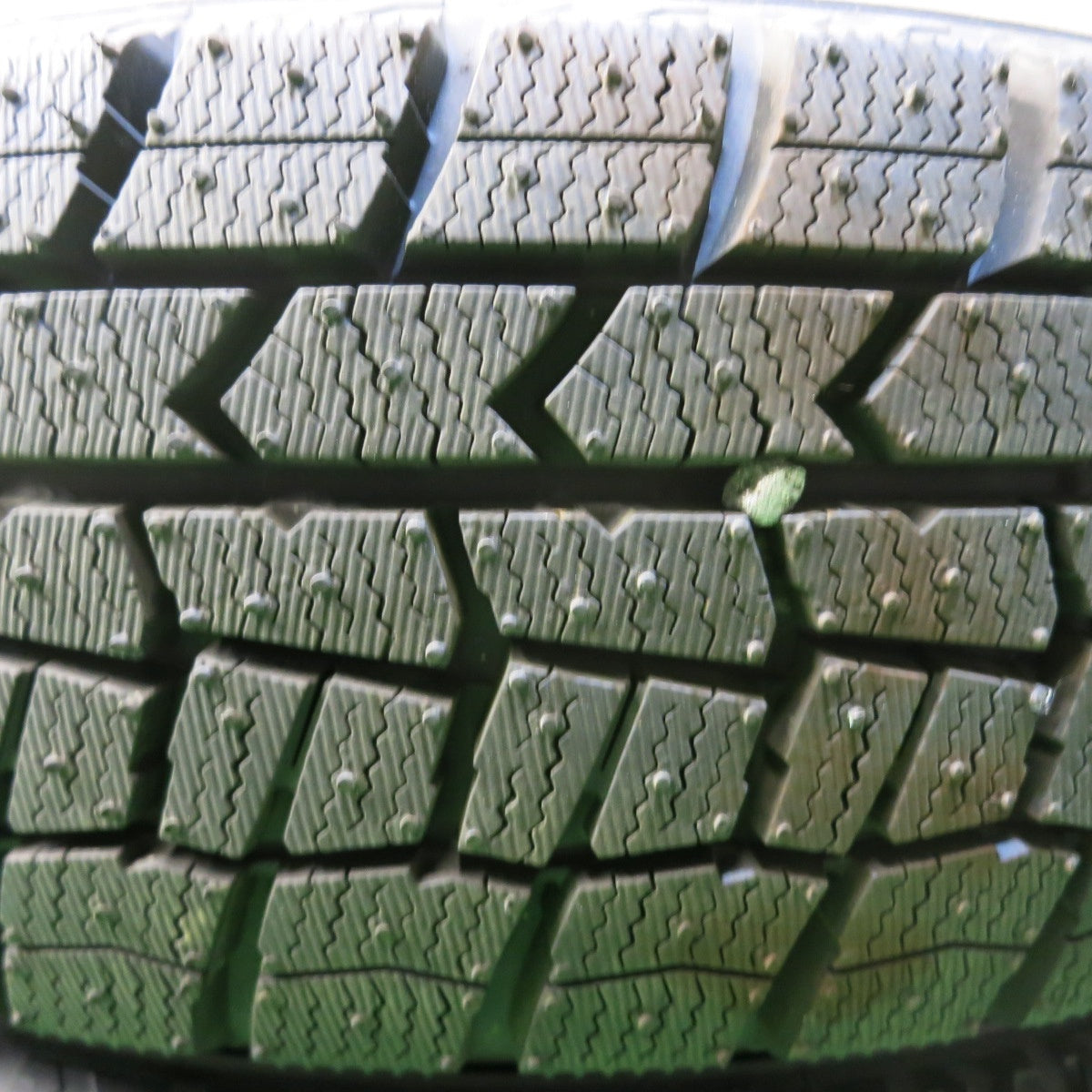 ほぼ未使用！24年★スタッドレス 165/65R14 ダンロップ ウインターマックス WM02 タイヤ 14インチ ルーミー タンク トール ソリオ ブーン 等★5110806HAスタ