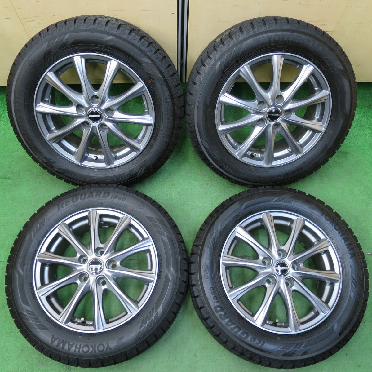 [送料無料] バリ溝！23年！9.5分★スタッドレス 215/60R16 ヨコハマ アイスガード iG60 WAREN ヴァーレン 16インチ PCD114.3/5H★4110802イス