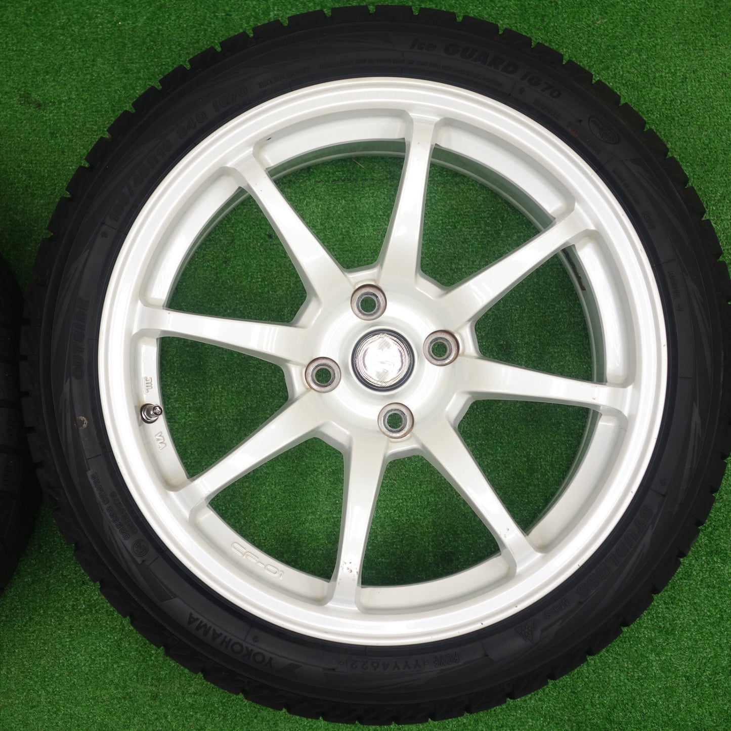 バリ溝！22年！9.5分★アバルト 595 等 THREEHUNDRED CF-01 195/45R16 スタッドレス ヨコハマ アイスガード iG70 スリーハンドレット CF01 PCD98/4H★5122202KTス