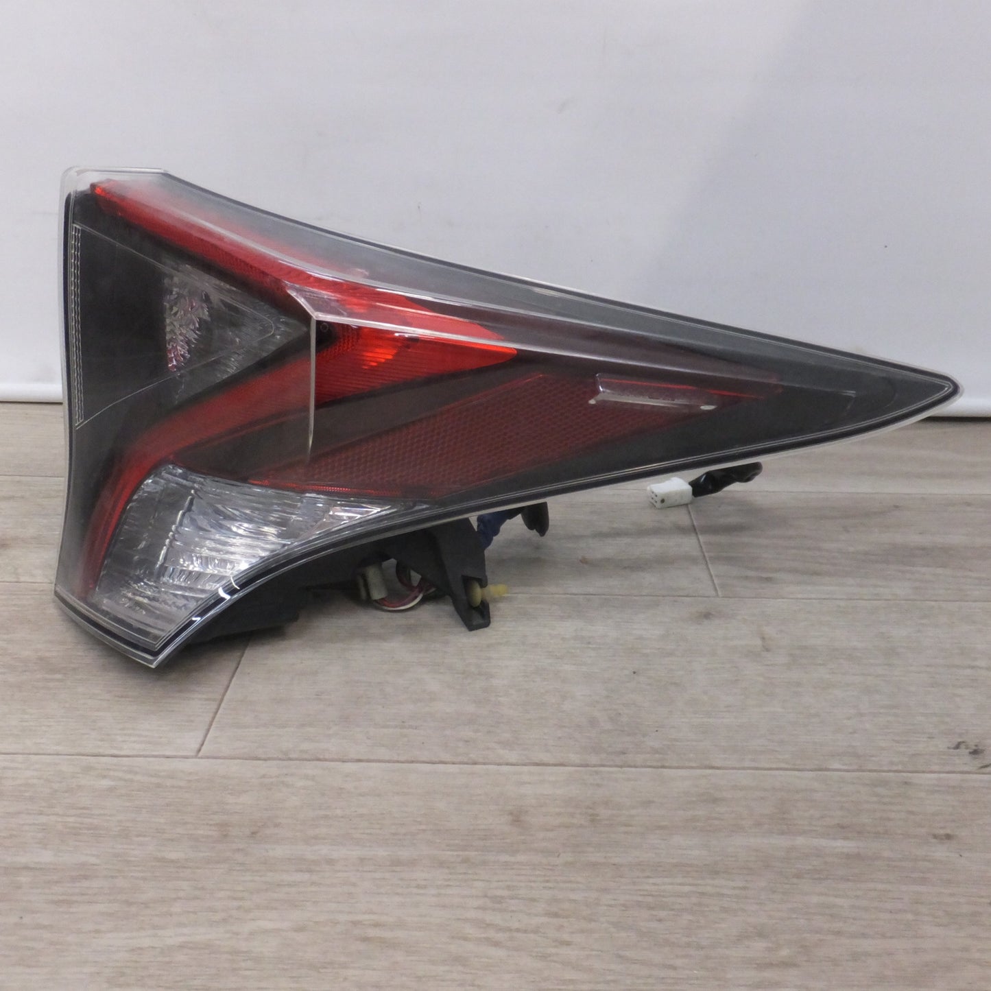 [送料無料] ★トヨタ TOYOTA 純正 プリウス DAA-ZVW50 50系 前期 テールライト 47-87 47-77 47-78 4点 セット★