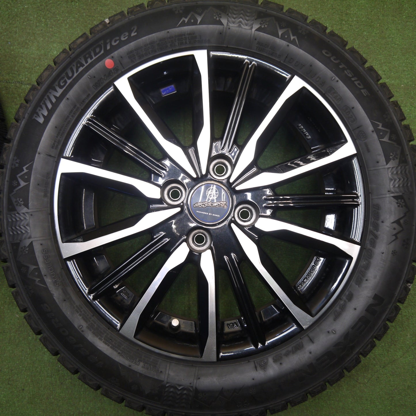 バリ溝！23年！ほぼ10分★スタッドレス 185/60R15 ネクセン WINGUARD ice2 SMACK ENKEI ヴァルキリー スマック エンケイ 15インチ PCD100/4H★6022008Hス
