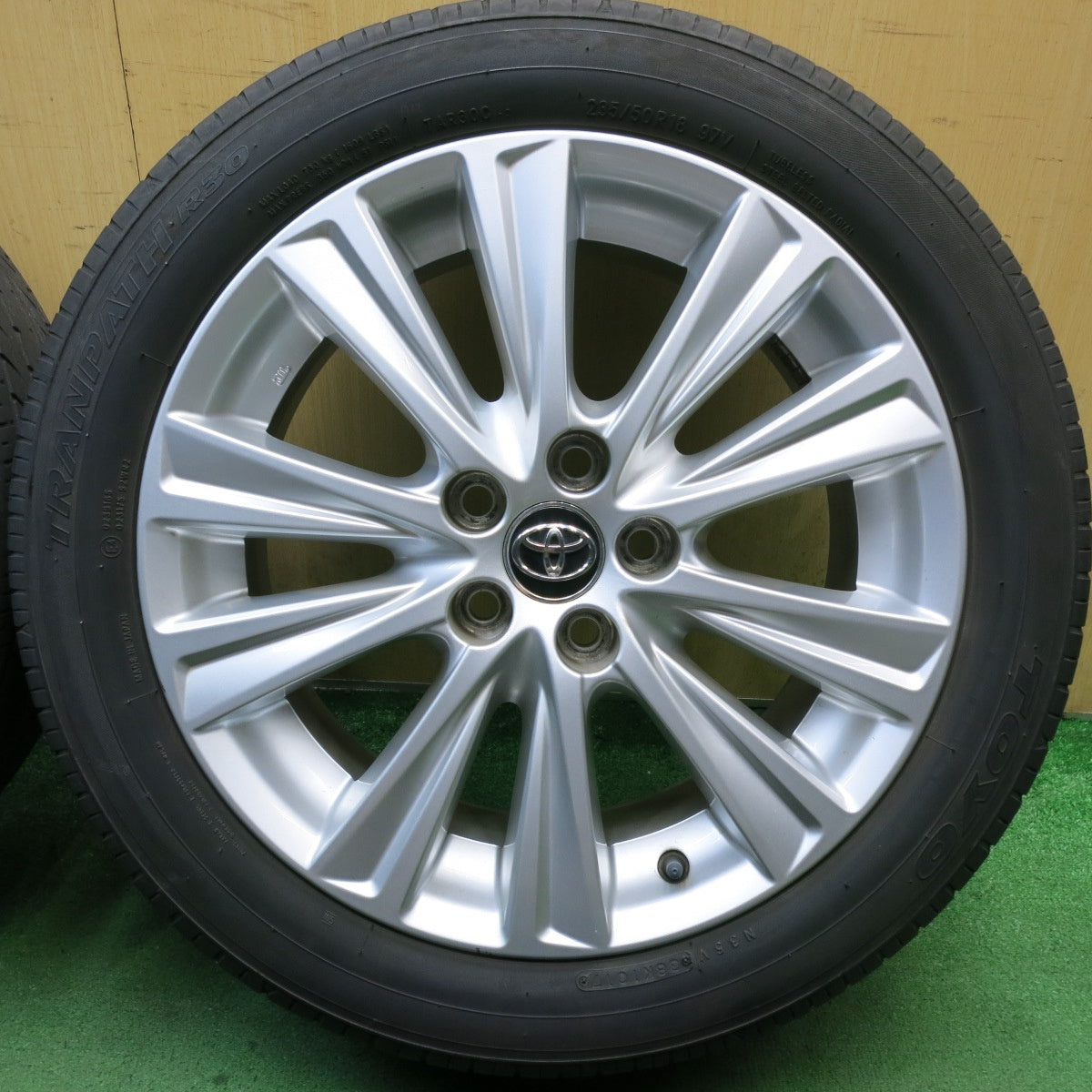 キレイ◎トヨタ 30系 アルファード ヴェルファイア 純正 235/50R18 トーヨー トランパス R30 18インチ PCD114.3/5H◎6091307HAノ