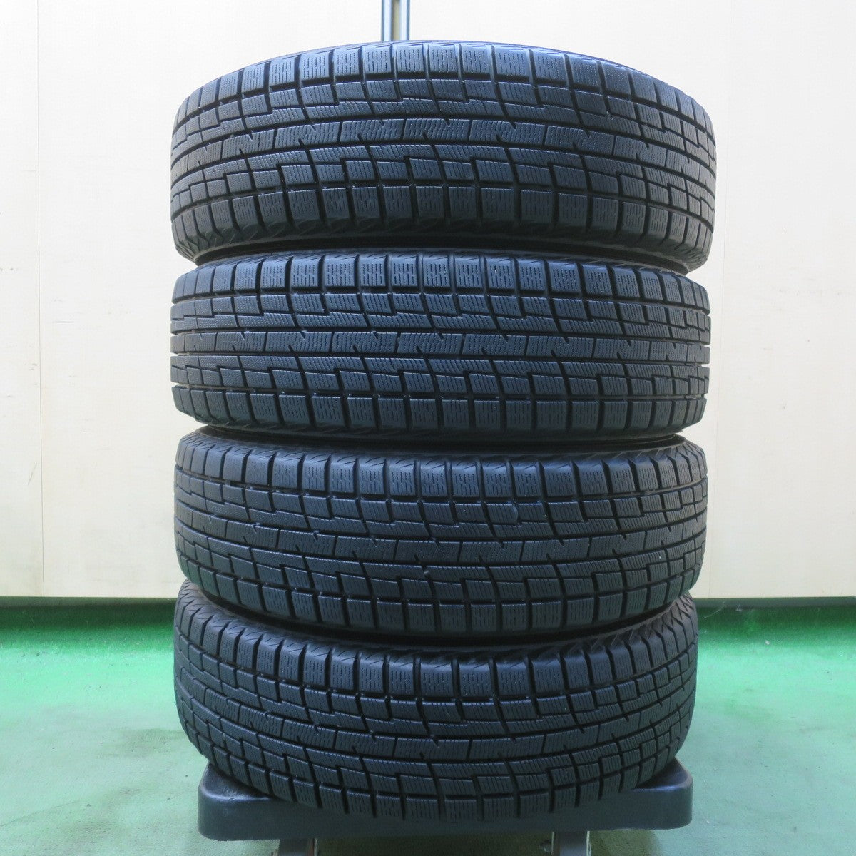 バリ溝！24年！9.5分◎スタッドレス 155/65R14 プラクティバ アイス BP02 ヨコハマ Fang ファング 14インチ PCD100/4H◎6070804イス