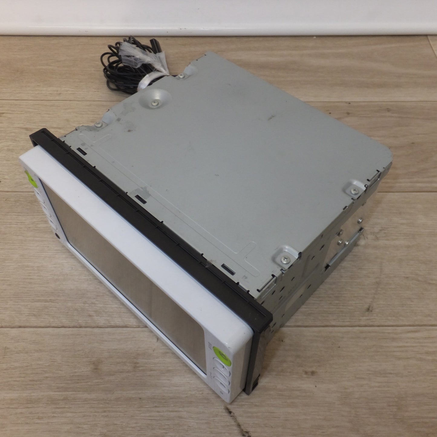 [送料無料] 現状品★パイオニア製 トヨタ 純正 メモリーナビ マルチAVステーション NSCP-W61 08545-00U60 セキュリティロック(23)★