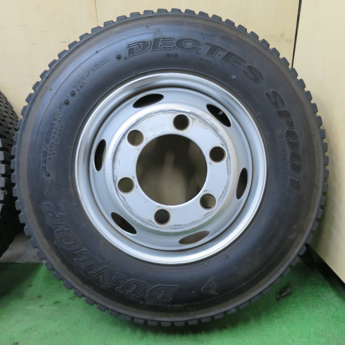 6本価格！22年★いすゞ フォワード 純正 TOPY スチール 225/80R17.5 123/122L スタッドレス ダンロップ デクテス SP001 135-9CS DECTES 17.5インチ PCD222.25/6H★6060301ナス