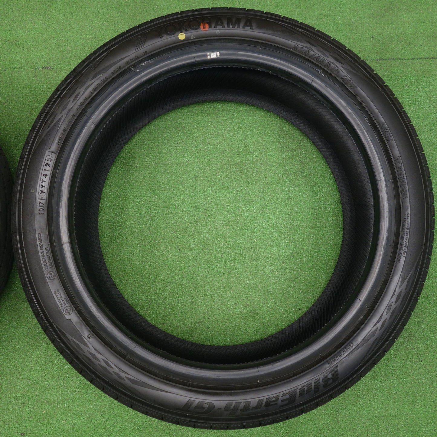 新車外し！25年★225/45R18 ヨコハマ BluEarth-GT AE51 ブルーアース 18インチ タイヤ クラウン オデッセイ レヴォーグ 等★6032004KTノタ