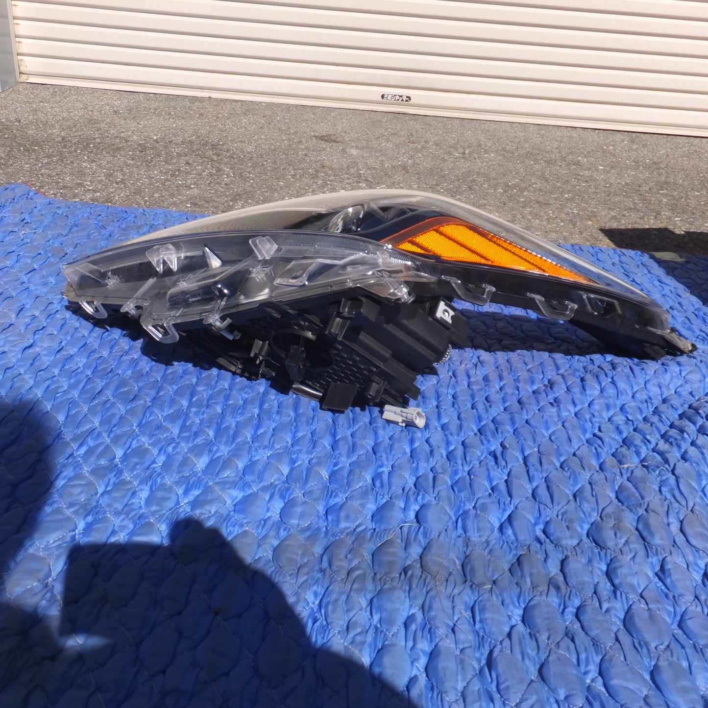 [送料無料] 岐阜発★トヨタ TOYOTA 純正 プリウス 50系 後期 ZVW50 ZVW51 ZVW55 ヘッドライト KOITO 47-104 左★