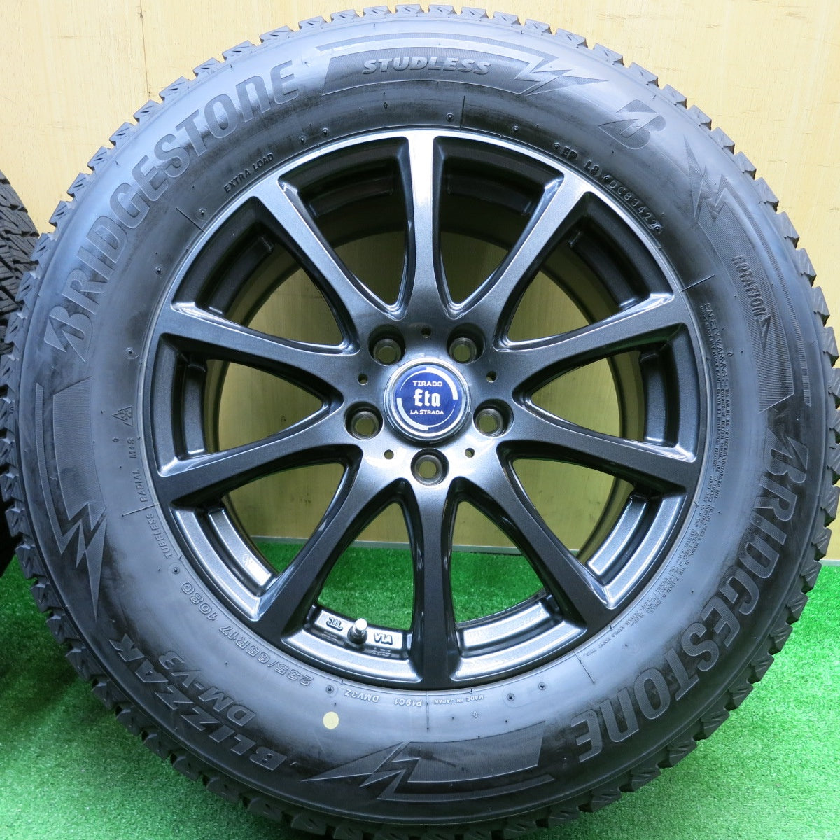 バリ溝！22年！キレイ！9分★スタッドレス 235/65R17 ブリヂストン ブリザック DM-V3 TIRADO Eta LA STRADA 阿部商会 17インチ PCD114.3/5H★5113022HAス