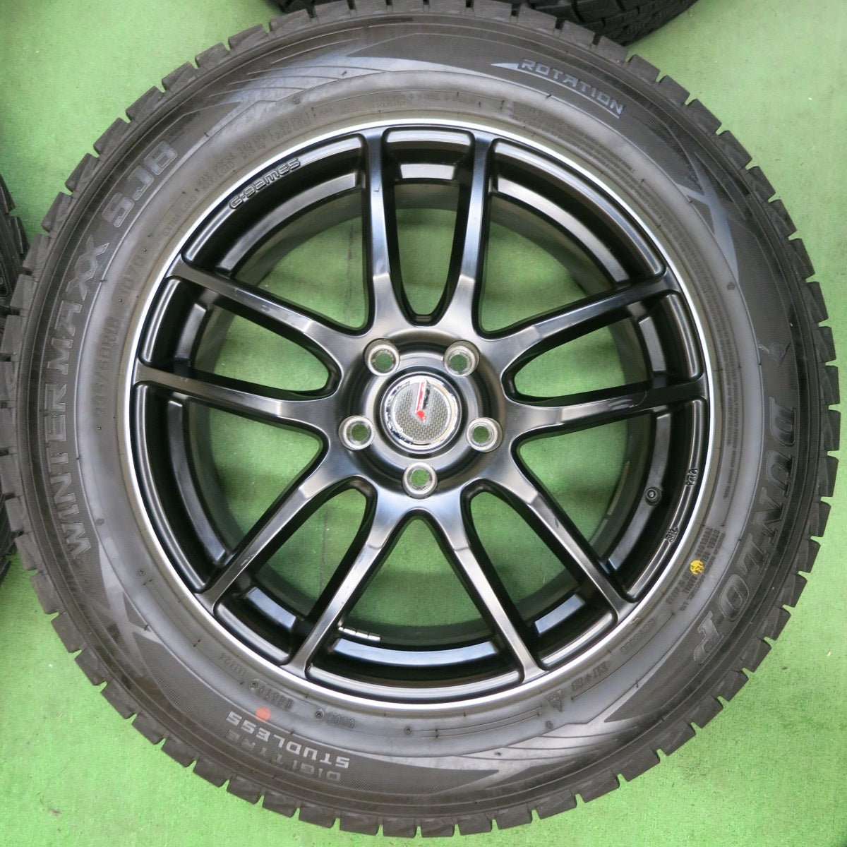 [送料無料] バリ溝！9.5分以上★RAYS G-games 77REBOOT 235/60R18 スタッドレス ダンロップ ウインターマックス SJ8 18インチ レイズ Gゲームズ PCD114.3/5H★4122704SYス