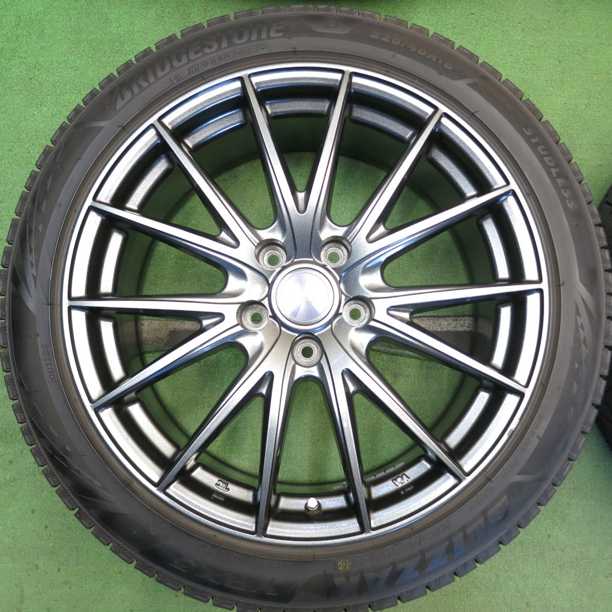 バリ溝！23年！キレイ！9.5分◎スタッドレス 225/45R18 ブリヂストン ブリザック VRX3 VELVA SPORTZ ヴェルヴァ 18インチ PCD114.3/5H◎6081605HAス