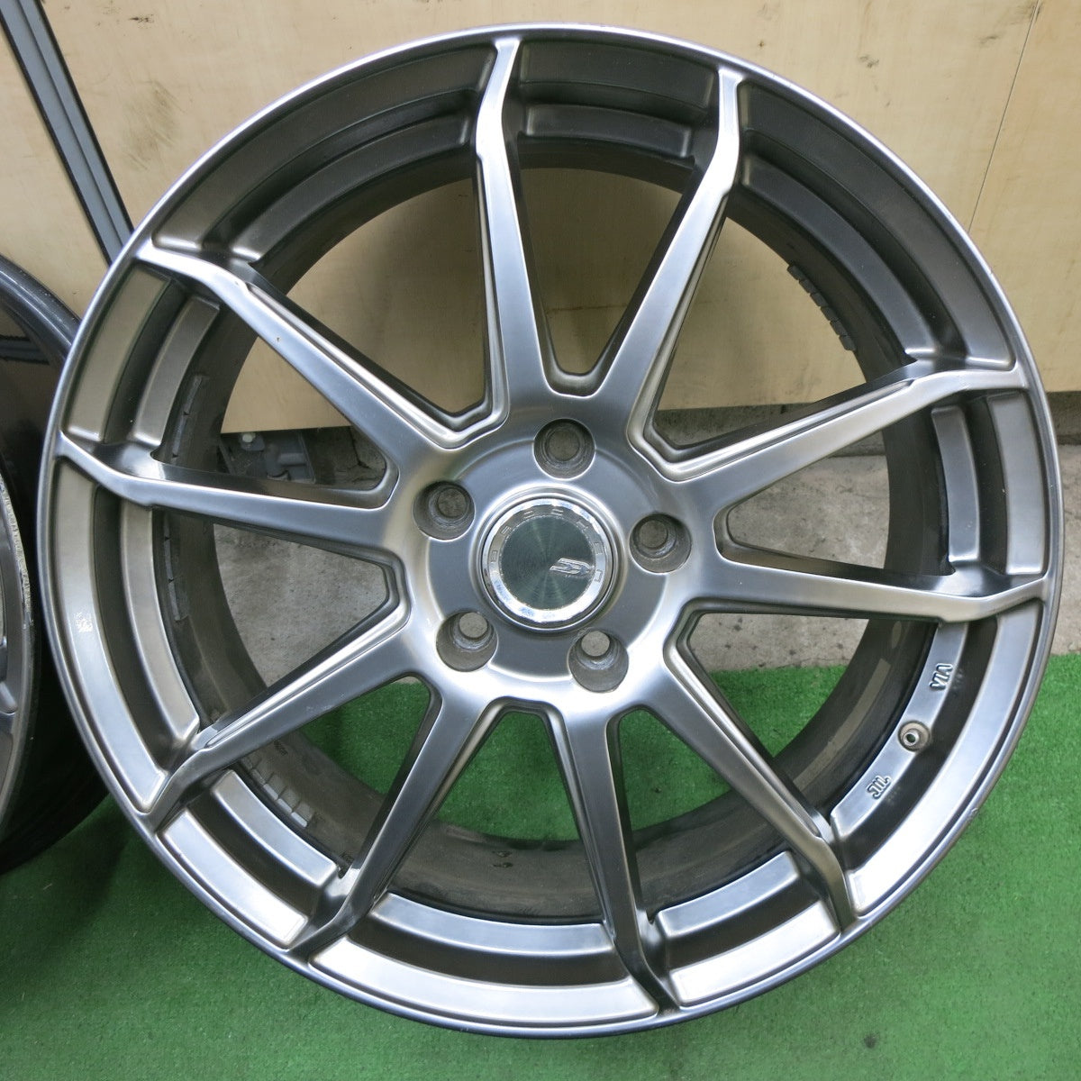 4本価格★BROCKEN ES01 18インチ ホイール ブロッケン 18×7J PCD114.3/5H★6011903ナホ