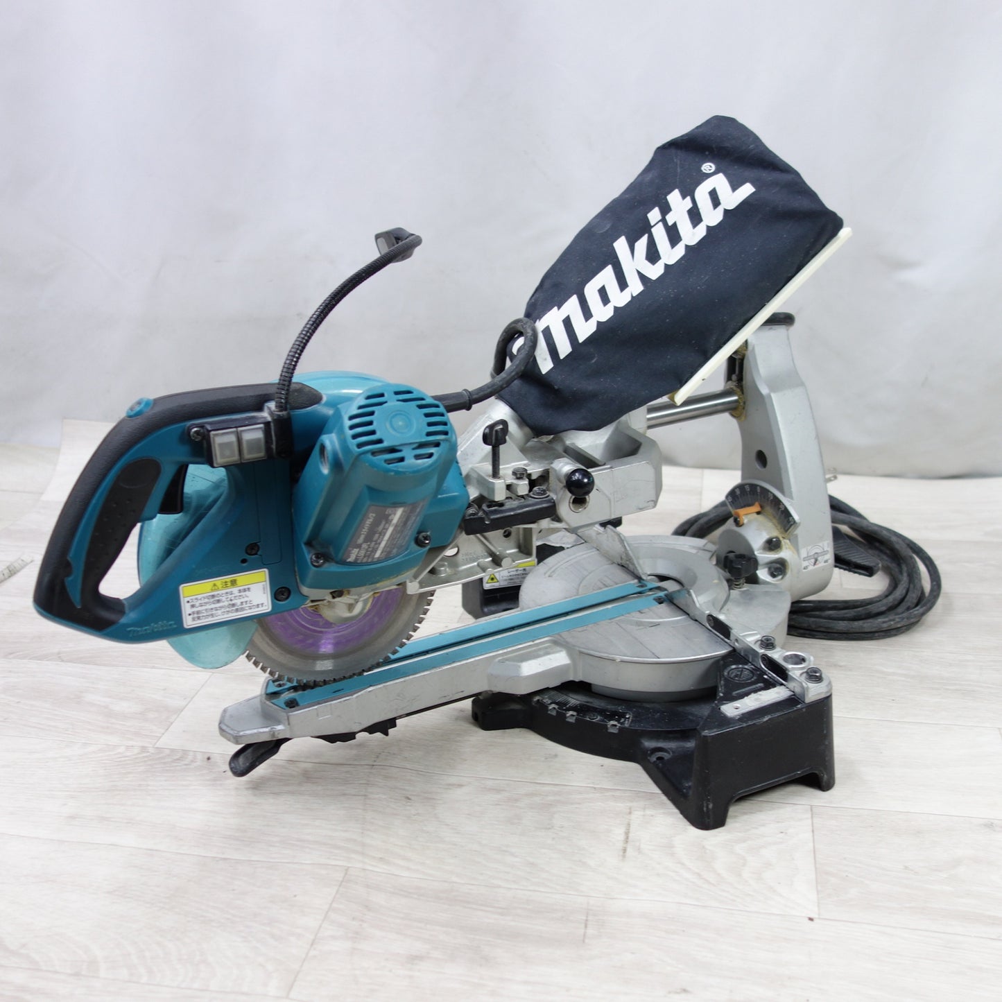 [送料無料] ◆マキタ 165mm スライド マルノコ 100V LS0612FL 丸のこ 丸ノコ 丸鋸 木工用 電動 工具◆