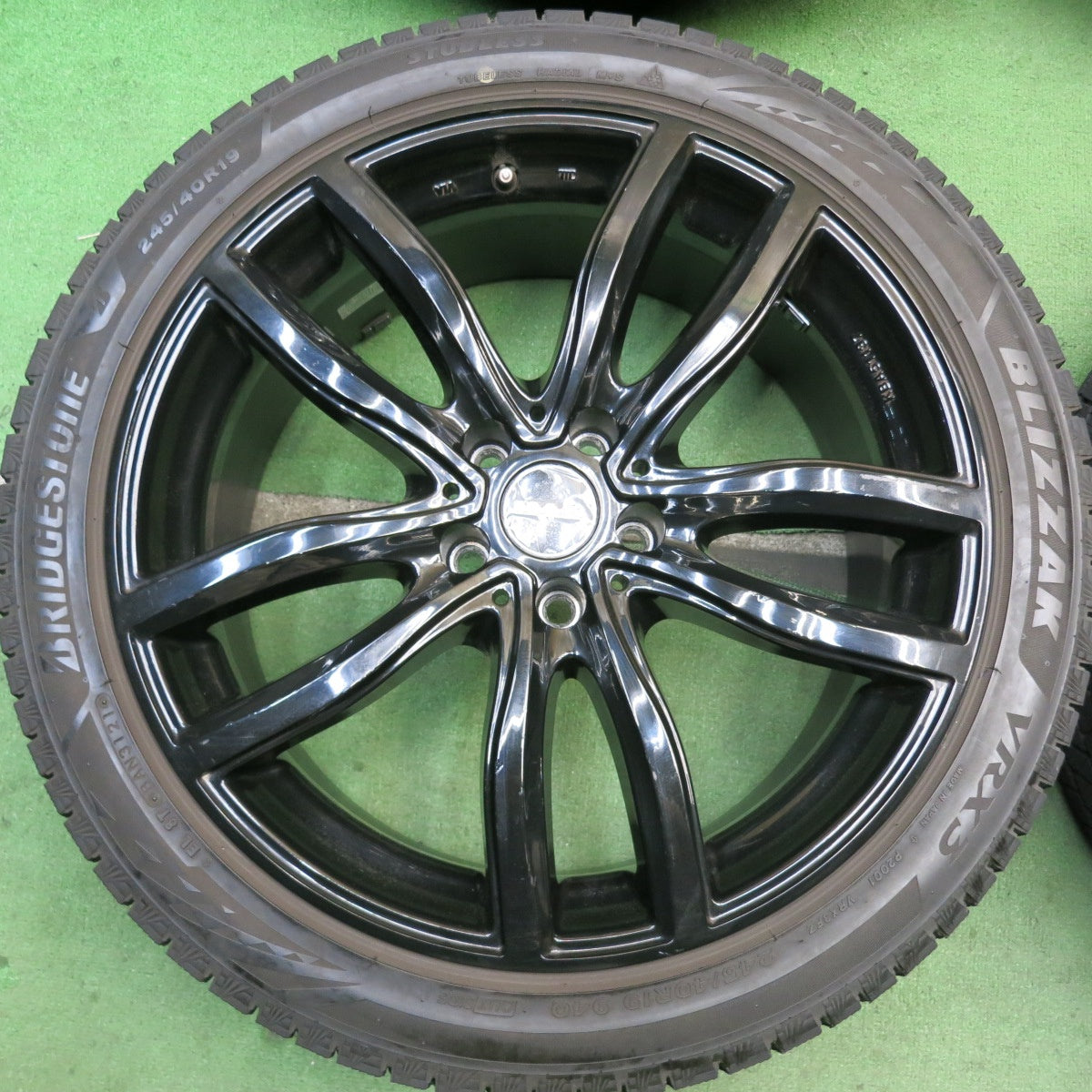 バリ溝！9.5分◎BMW 等 MAK FAHR 245/40R19 スタッドレス ブリヂストン ブリザック VRX3 ファー 19インチ PCD112/5H◎6080903HAス