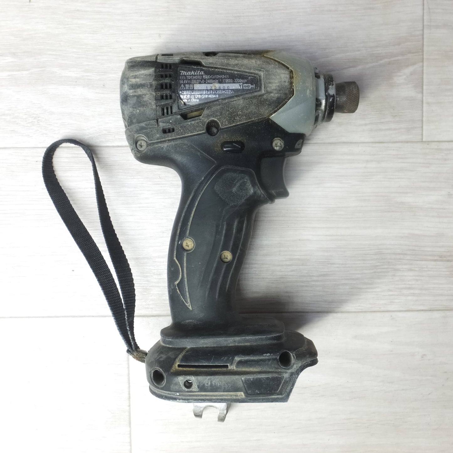 [送料無料] ◆makita マキタ 充電式インパクトドライバ TD134DX2 14.4V バッテリー付き 電動工具◆