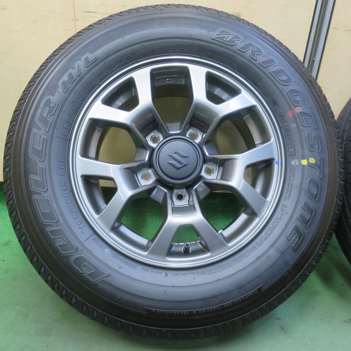 新車外し！26年◎スズキ JB74W ジムニー シエラ 純正 195/80R15 ブリヂストン デューラー H/L 852 DUELER 15インチ PCD139.7/5H◎6081212イノ