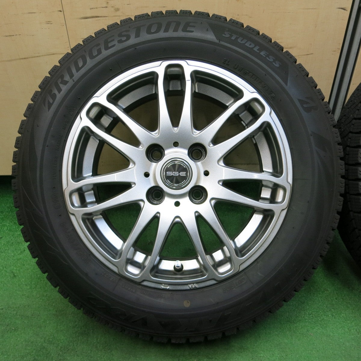 *送料無料* バリ溝！9.5分★スタッドレス 165/70R14 ブリヂストン ブリザック VRX2 SG-E 14インチ PCD100/4H★4061104ナス