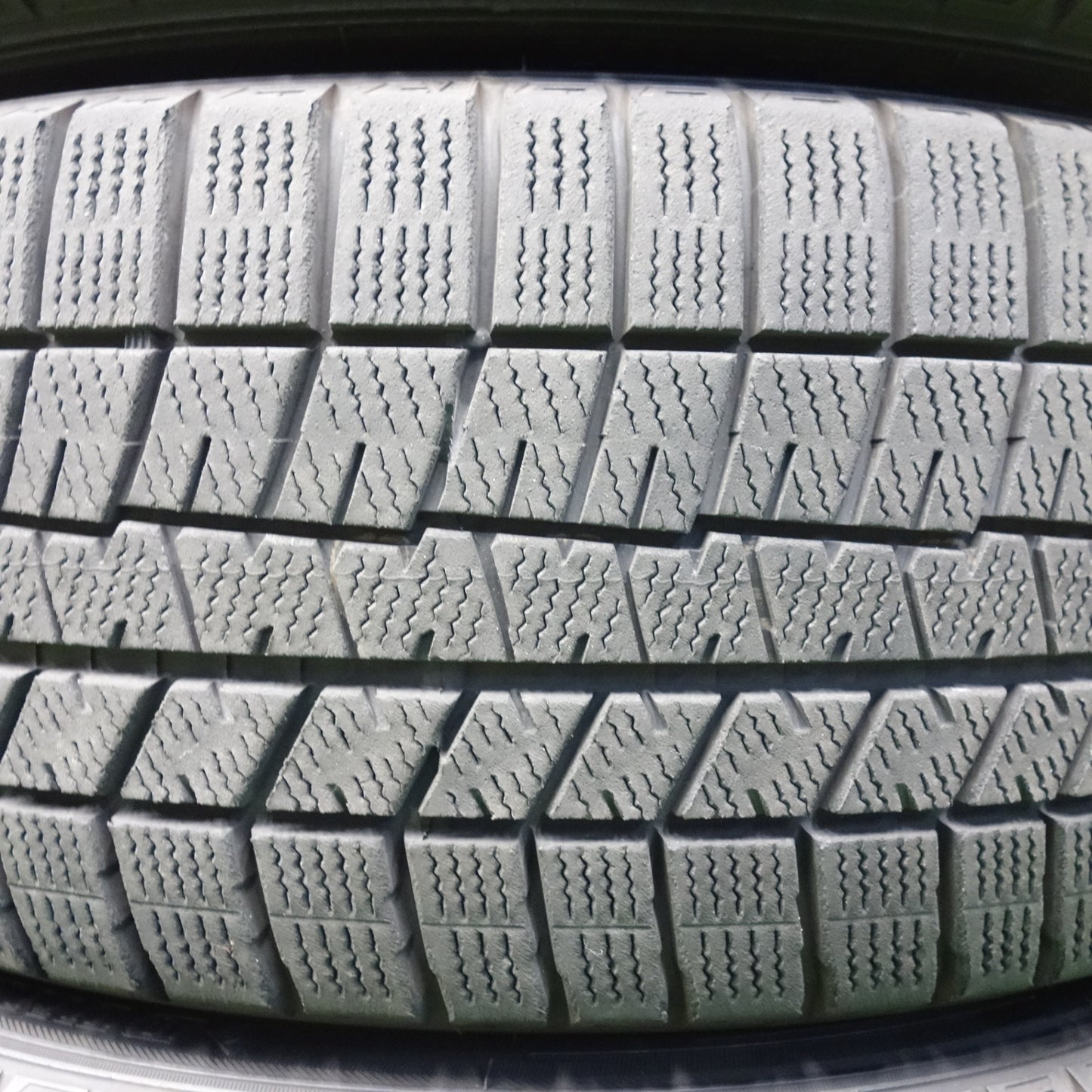 バリ溝！キレイ！9.5分★アウディ 等 AGA Dorf 225/45R17 スタッドレス ダンロップ ウインターマックス 03 17インチ ドルフ PCD112/5H★5122004KTス