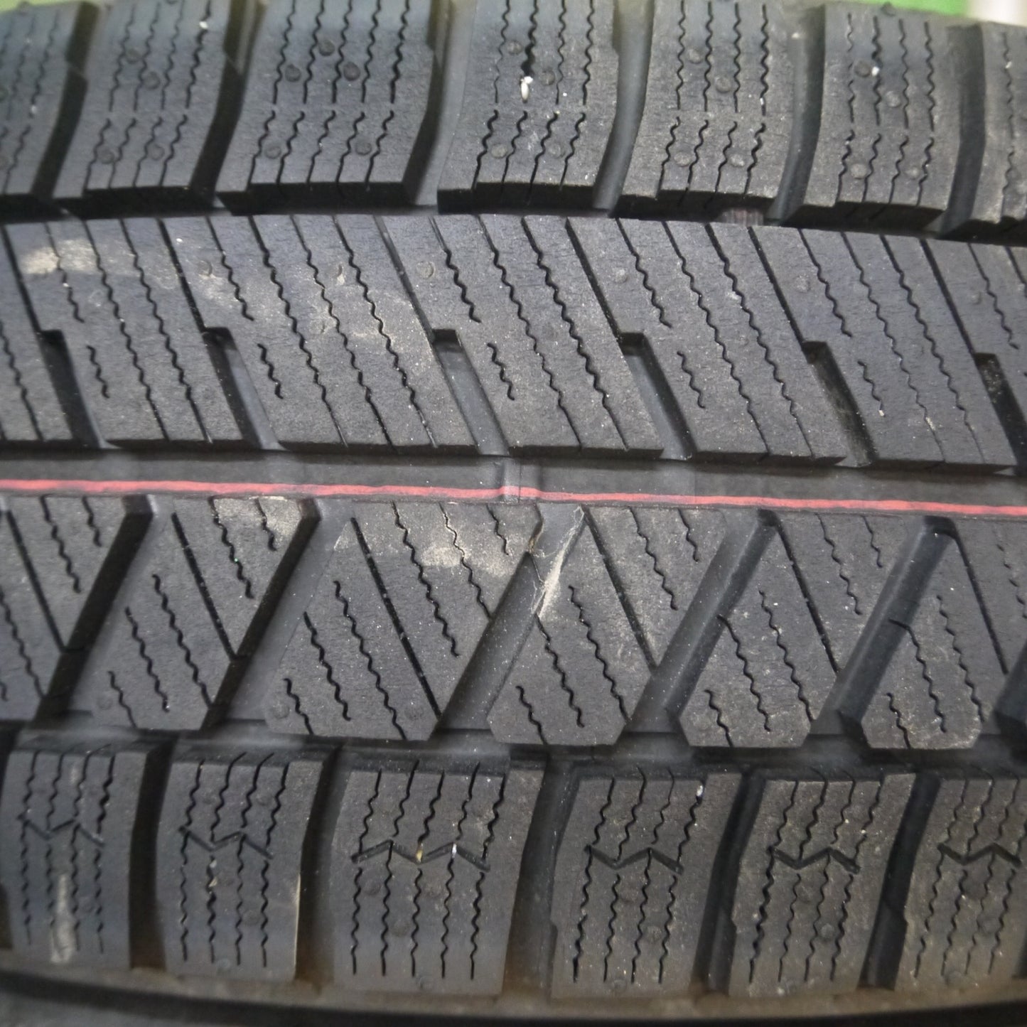 *送料無料* バリ溝！21年！キレイ！9.5分以上★スタッドレス 155/65R13 ブリヂストン ブリザック VRX3 SPORT ABELIA 13インチ PCD100/4H★4032501Hス