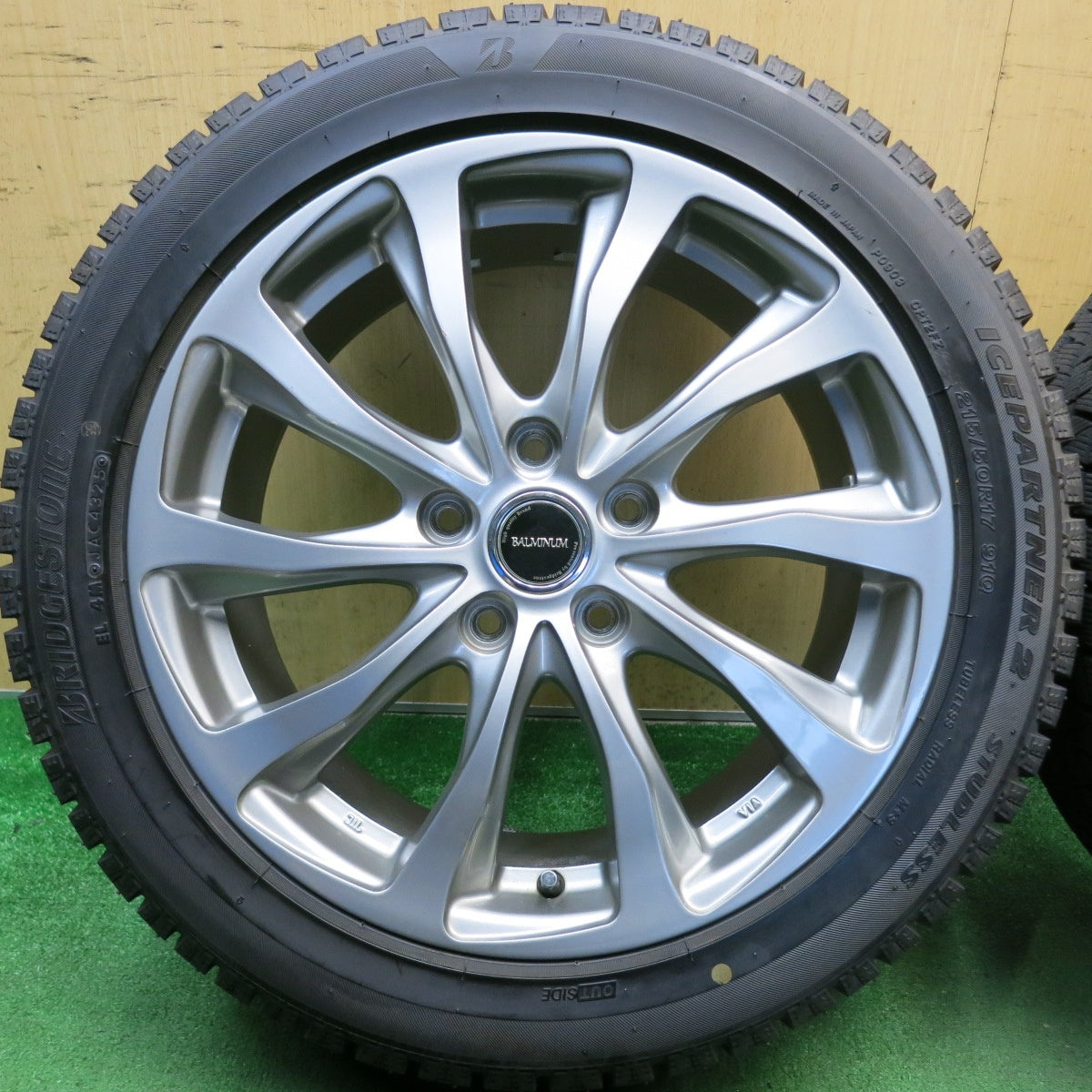 バリ溝！25年！キレイ！ほぼ10分◎スタッドレス 215/50R17 ブリヂストン アイスパートナー2 BALMINUM TR10 バルミナ 17インチ PCD114.3/5H◎6070512HAス