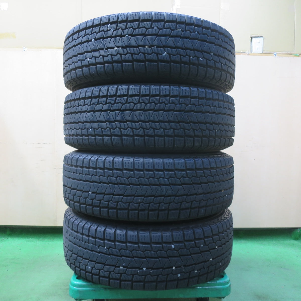 バリ溝！22年！キレイ！9.5分★STEINER AME 225/60R18 スタッドレス ヨコハマ アイスガード G075 シュタイナー 18インチ PCD114.3/5H★5061102イス