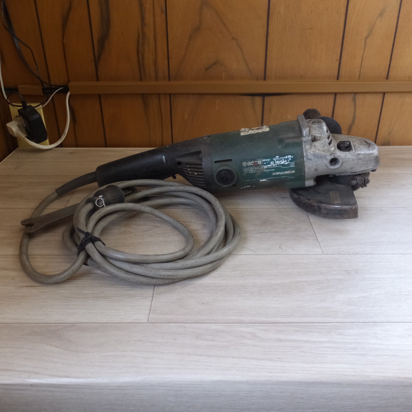 [送料無料] ★日立 HITACHI 180mm 電気ディスクグラインダ― G18SH　100V 50/60Hz 1430W 15A 6800rpm★