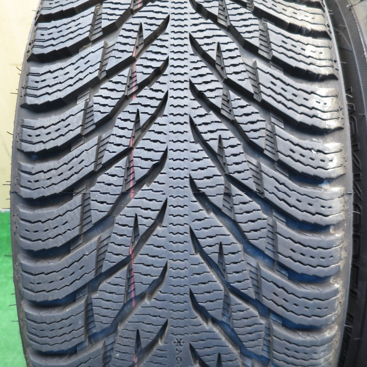 バリ溝！キレイ！9.5分◎BMW 等 MAK RAPP 255/55R20 スタッドレス ノキアン ハッカペリッタ R3 SUV マック ラップ 20インチ PCD112/5H◎6091901NJス