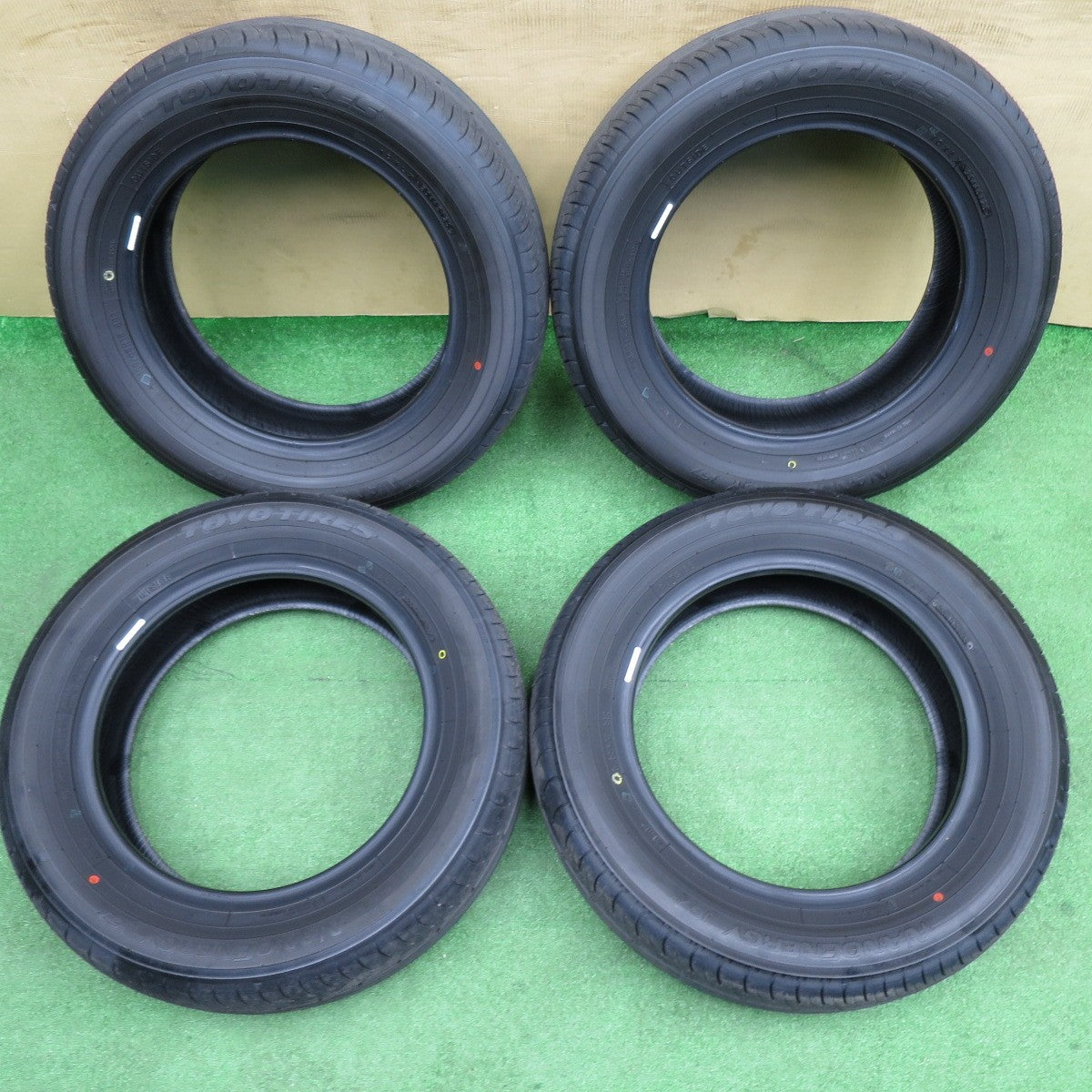 新車外し！25年★185/65R15 トーヨー ナノエナジー J67 タイヤ 15インチ シエンタ アクア フリード デミオ 等★6022302NKノタ
